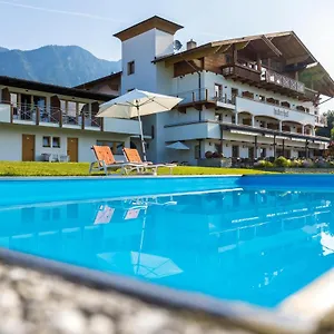 *** Hotel Huberhof Austria