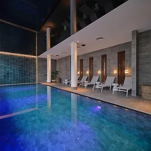 Apartahotel Adina Belvedere