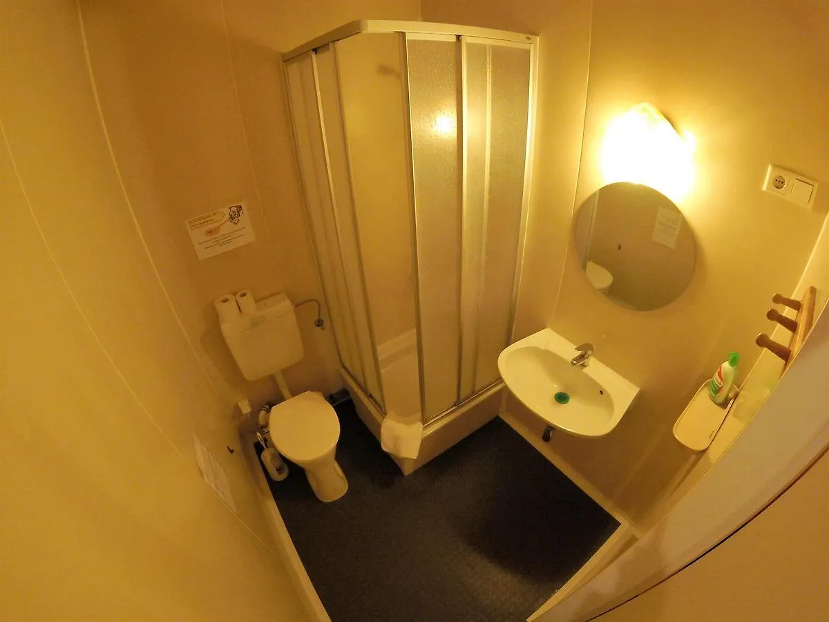 Pension Madara Vienna 2*,  Austria