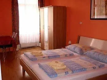 ** Hotel Pension Madara Vienna Austria