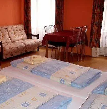 Pension Madara Vienna 2*,